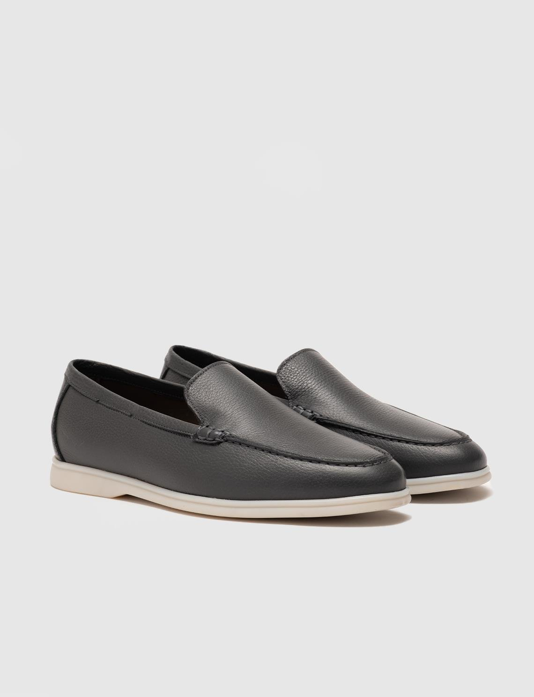 Men Grey Genuine Leather Casual Slip Ons