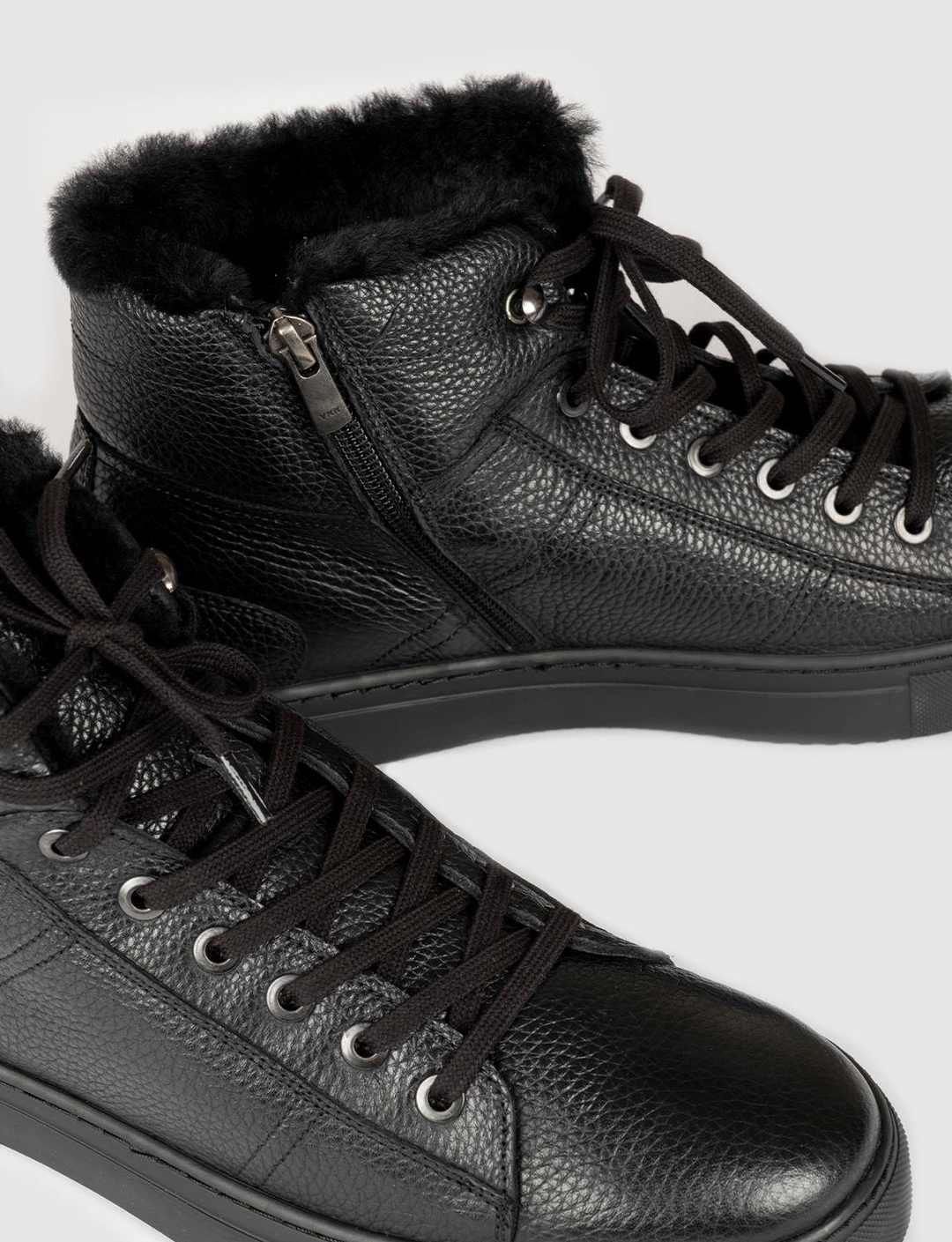 Hakiki Deri Hazır Tabanlı Siyah Kürklü Erkek Günlük Bot
