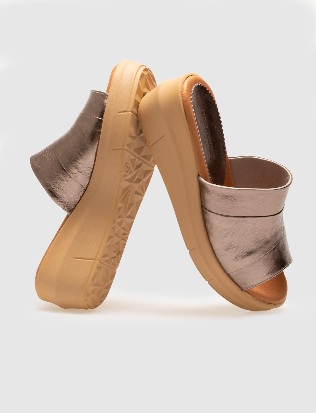 Hakiki Deri Kahverengi Kadın Dolgu Topuk Terlik