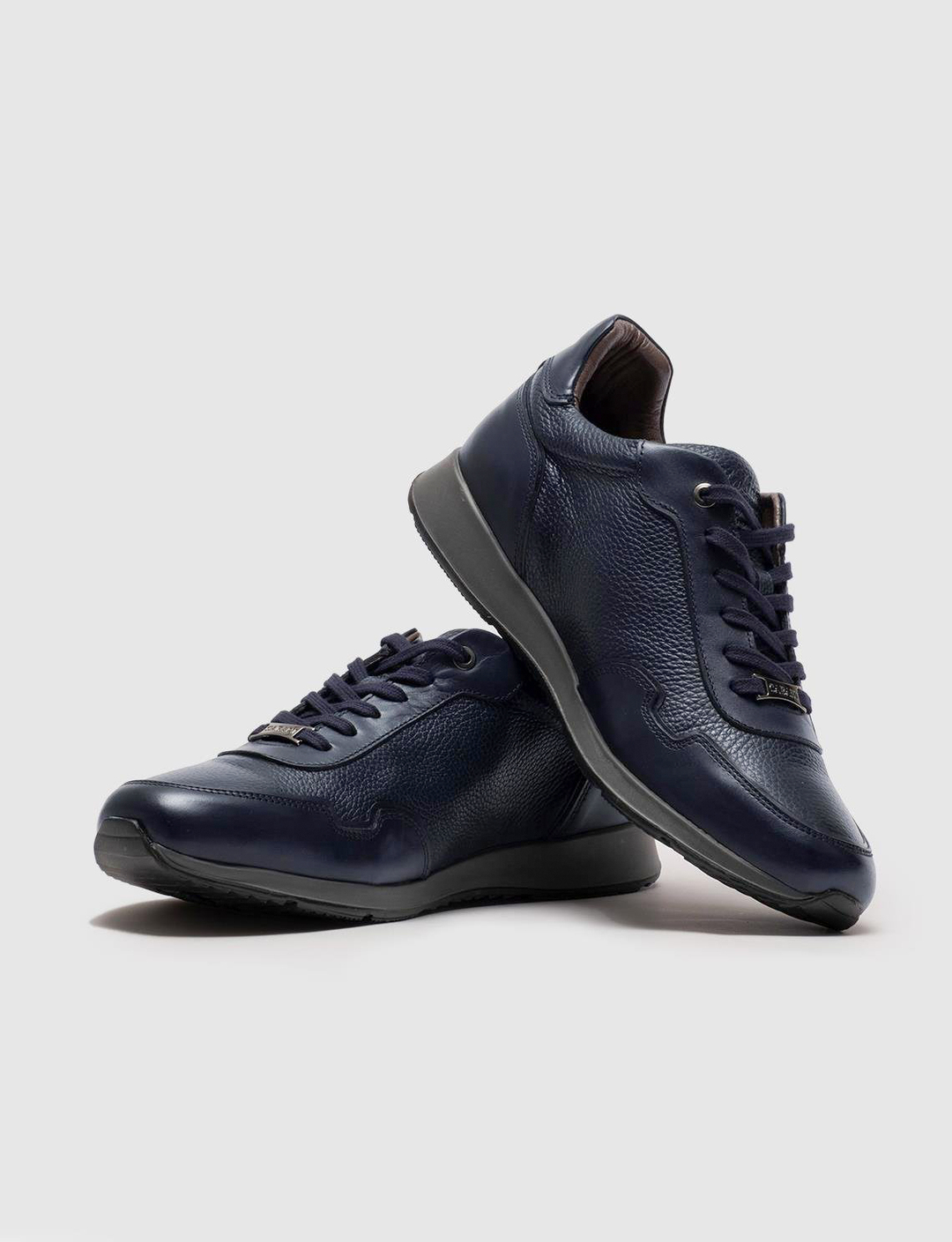 Hakiki Deri Özel Tasarımlı Lacivert Bağcıklı Erkek Spor Ayakkabı