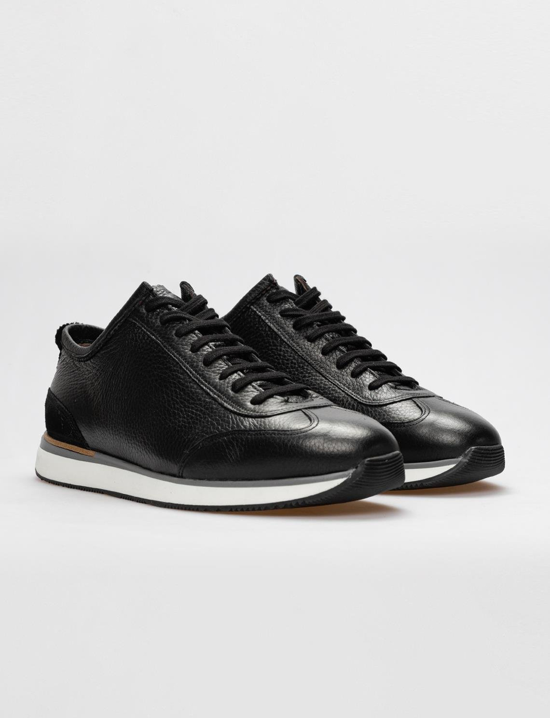 Hakiki Deri Siyah Bağcıklı Erkek Spor Ayakkabı