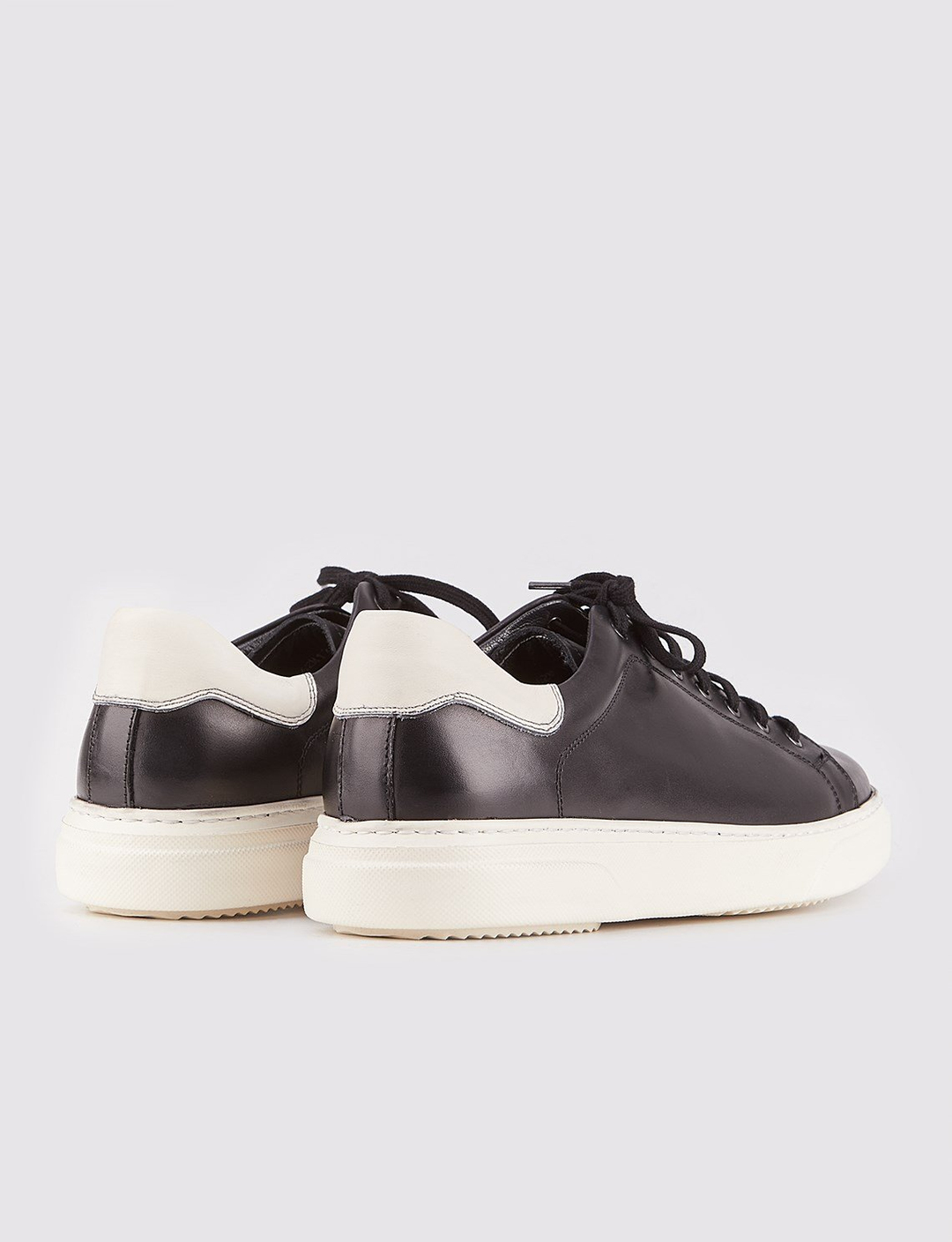 Hakiki Deri Siyah Bağcıklı Erkek Spor Ayakkabı