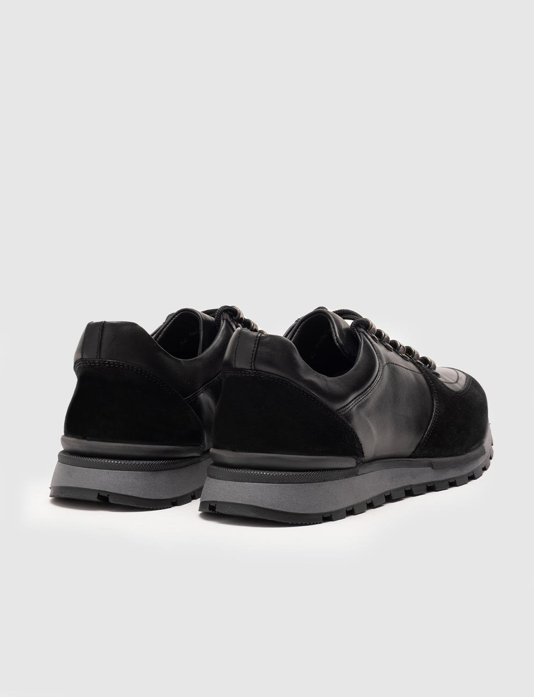 Hakiki Deri Siyah Bağcıklı Erkek Spor Ayakkabı