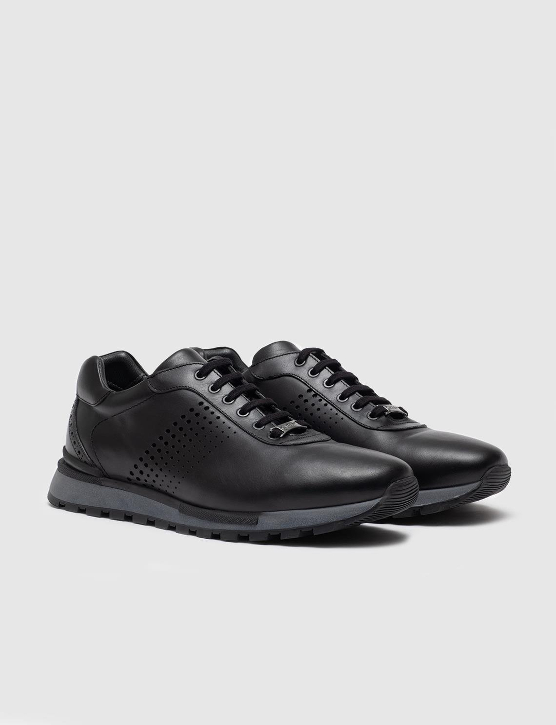 Hakiki Deri Siyah Bağcıklı Erkek Spor Ayakkabı