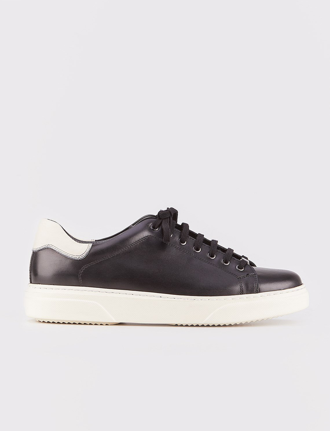 Hakiki Deri Siyah Bağcıklı Erkek Spor Ayakkabı