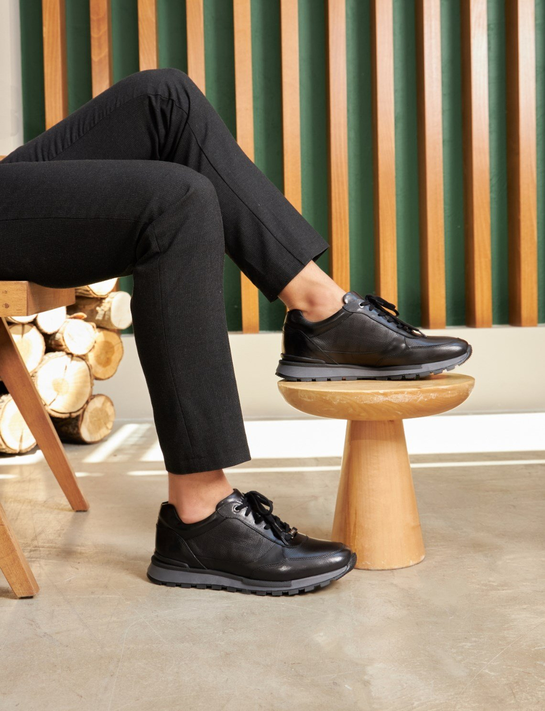 Hakiki Deri Siyah Bağcıklı Erkek Spor Ayakkabı