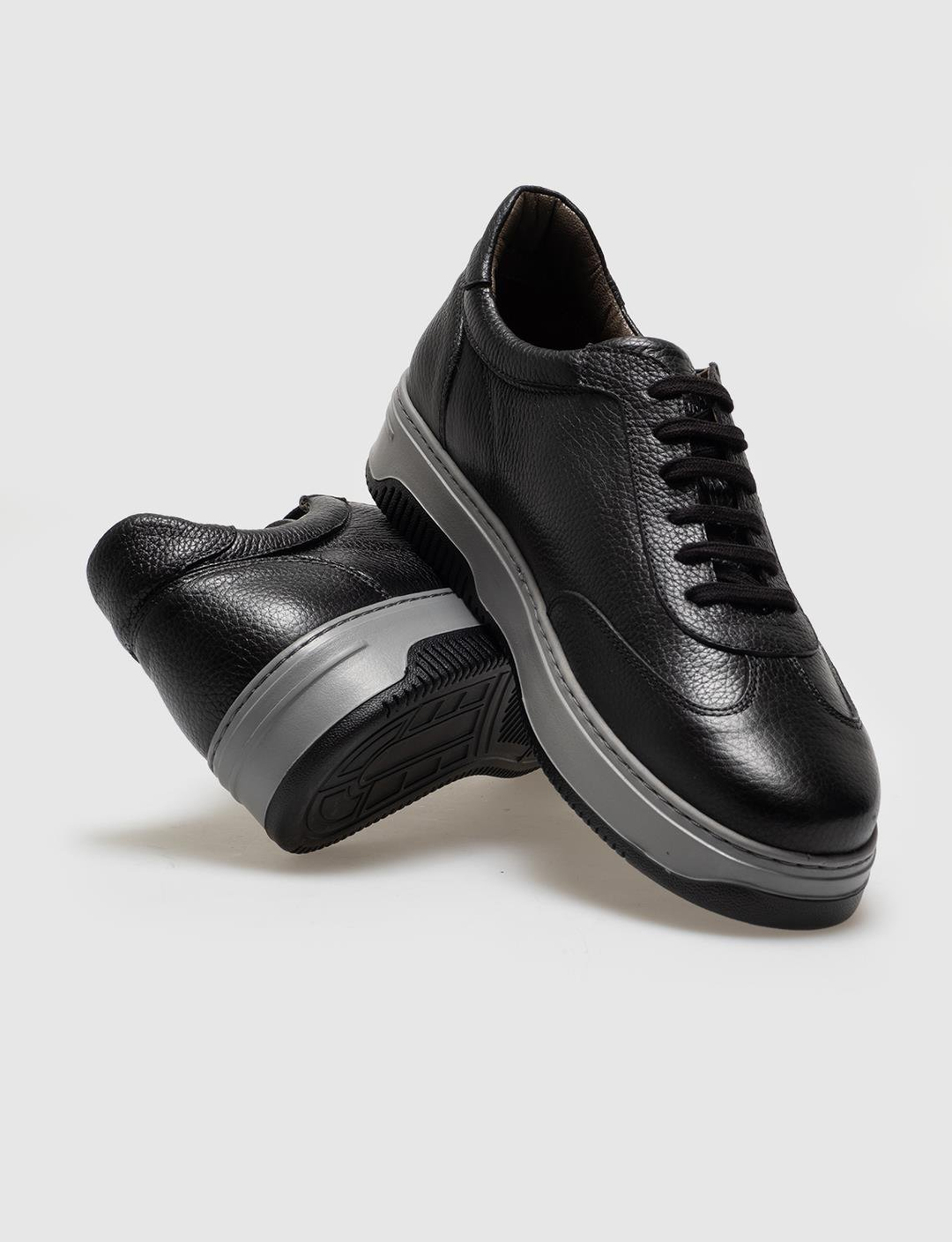 Hakiki Deri Siyah Bağcıklı Erkek Spor Ayakkabı