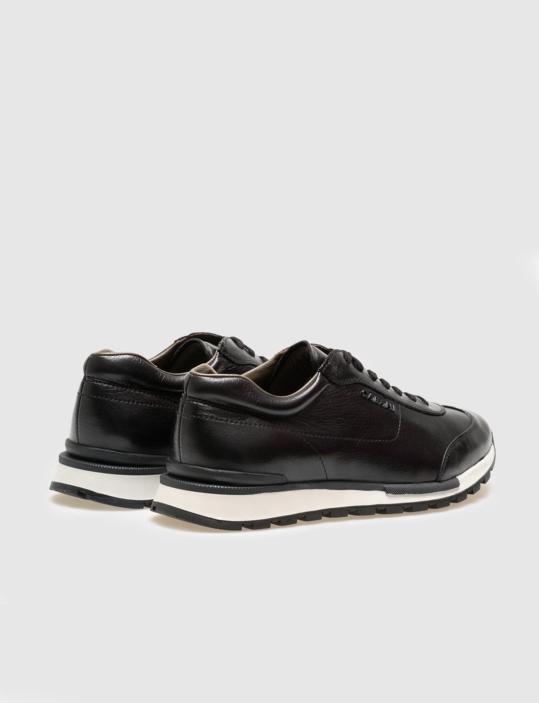 Hakiki Deri Siyah Bağcıklı Erkek Spor Ayakkabı