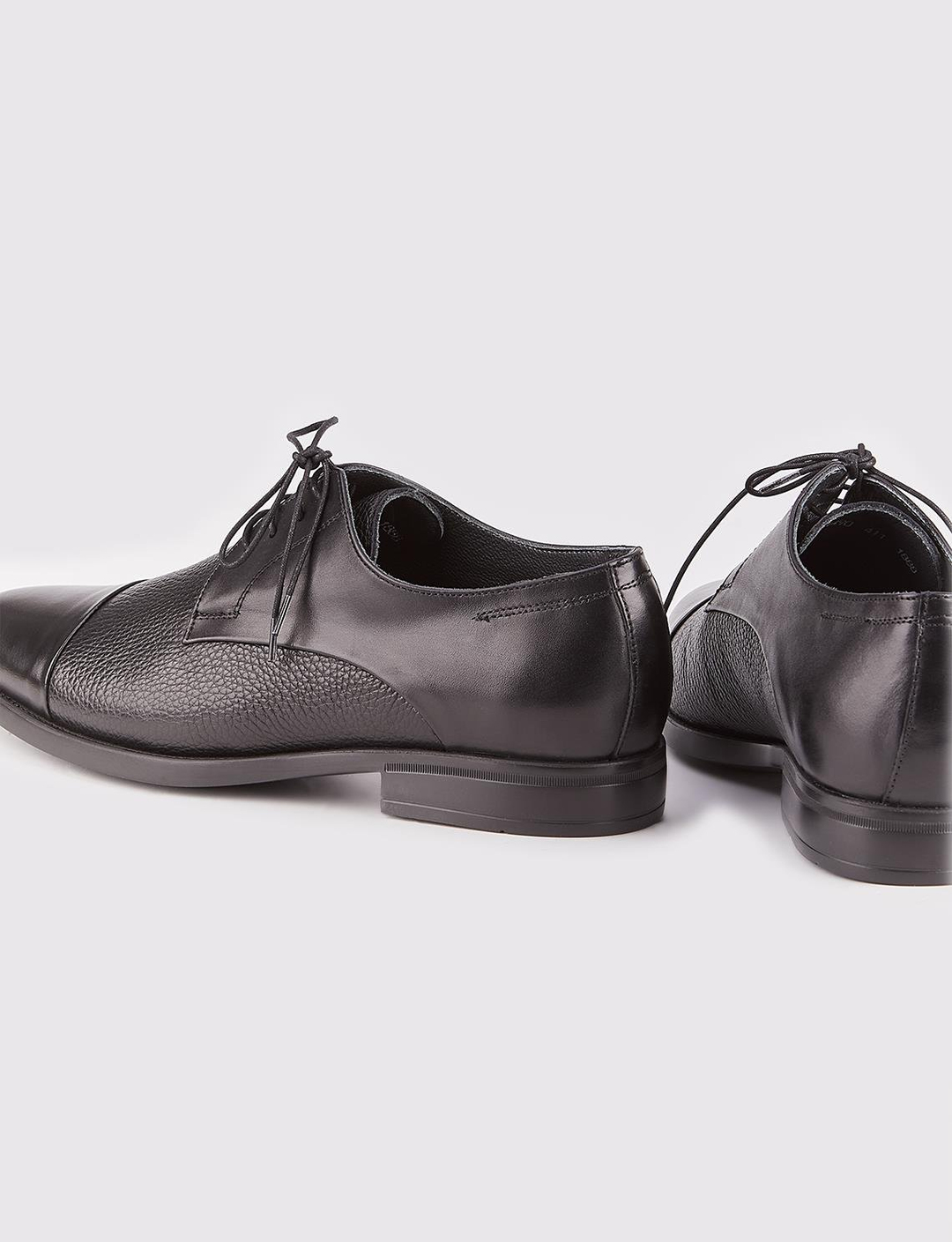 Hakiki Deri Siyah Bağcıklı Kaymaz Tabanlı Erkek Klasik Ayakkabı