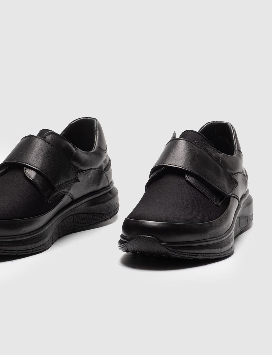 Hakiki Deri Siyah Cırt Kapamalı Erkek Günlük Ayakkabı