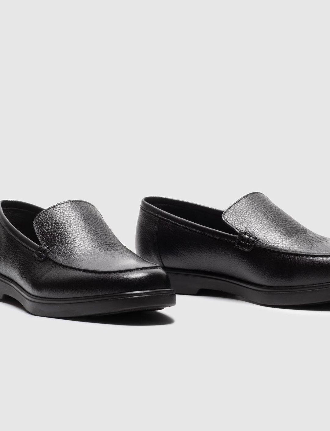 Men Black Genuine Leather Slip On Casual Shoes