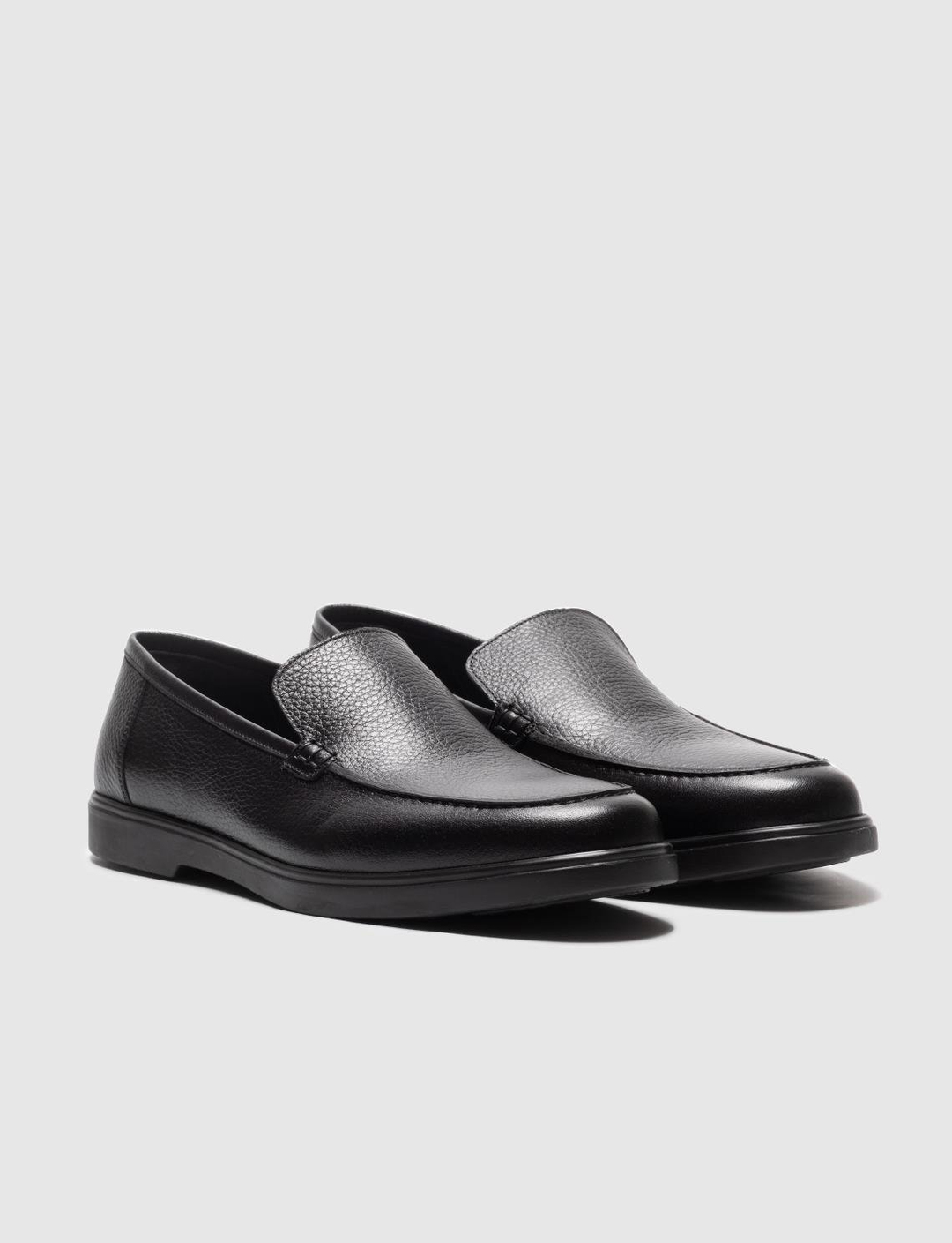 Men Black Genuine Leather Slip On Casual Shoes