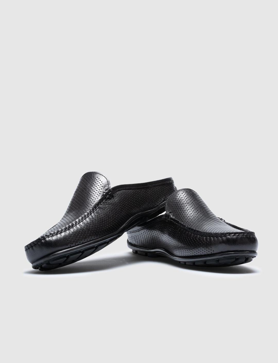 Hakiki Deri Siyah Lazer İşlemeli Erkek Günlük Terlik