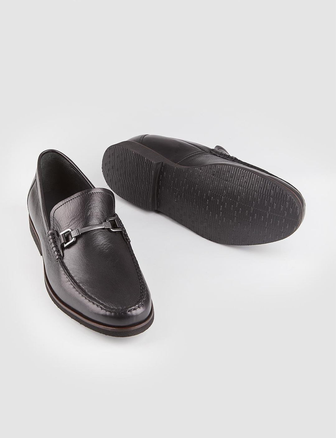 Hakiki Deri Siyah Metal Aksesuarlı Erkek Günlük Ayakkabı