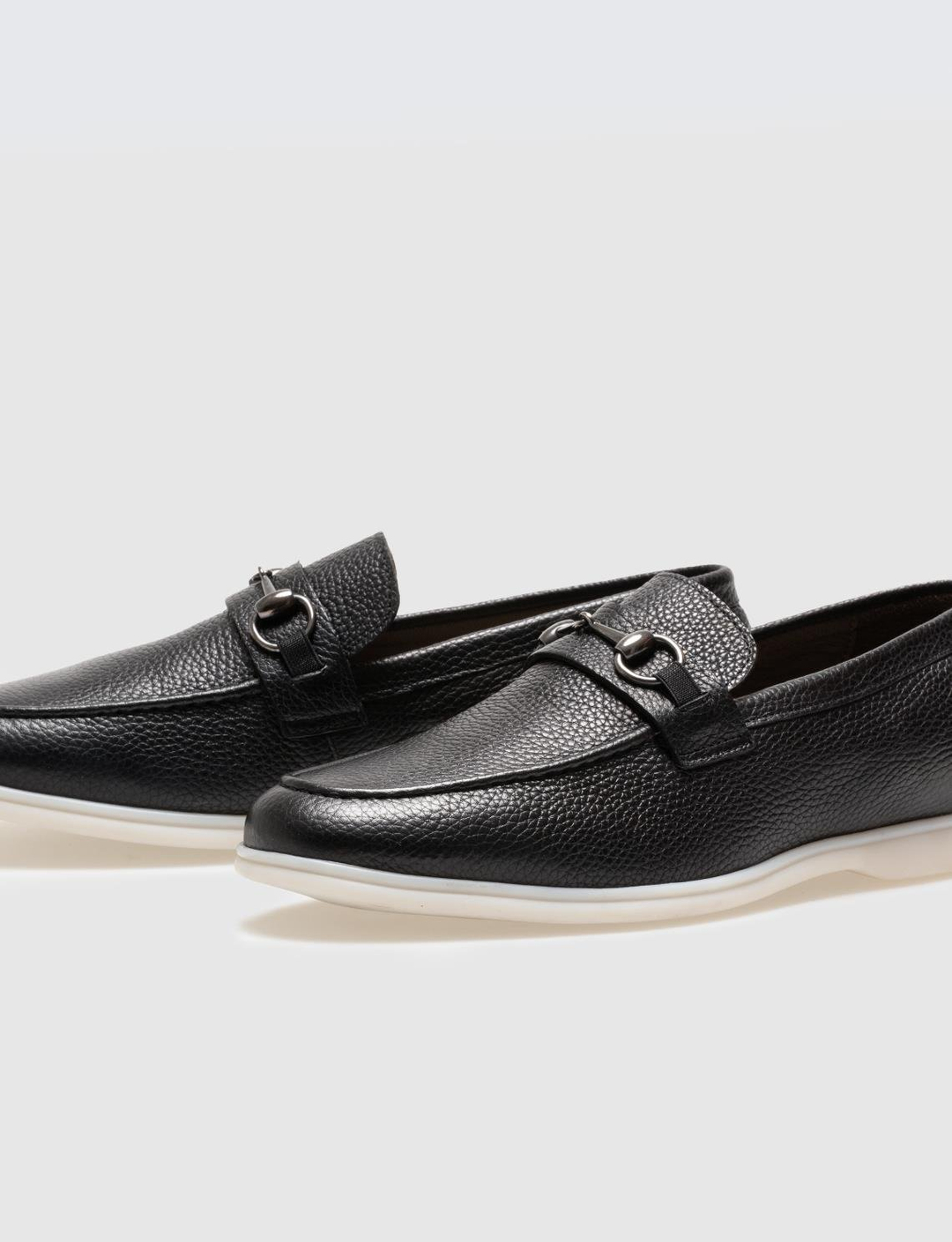 Men Black Genuine Leather Metal Decor Loafers