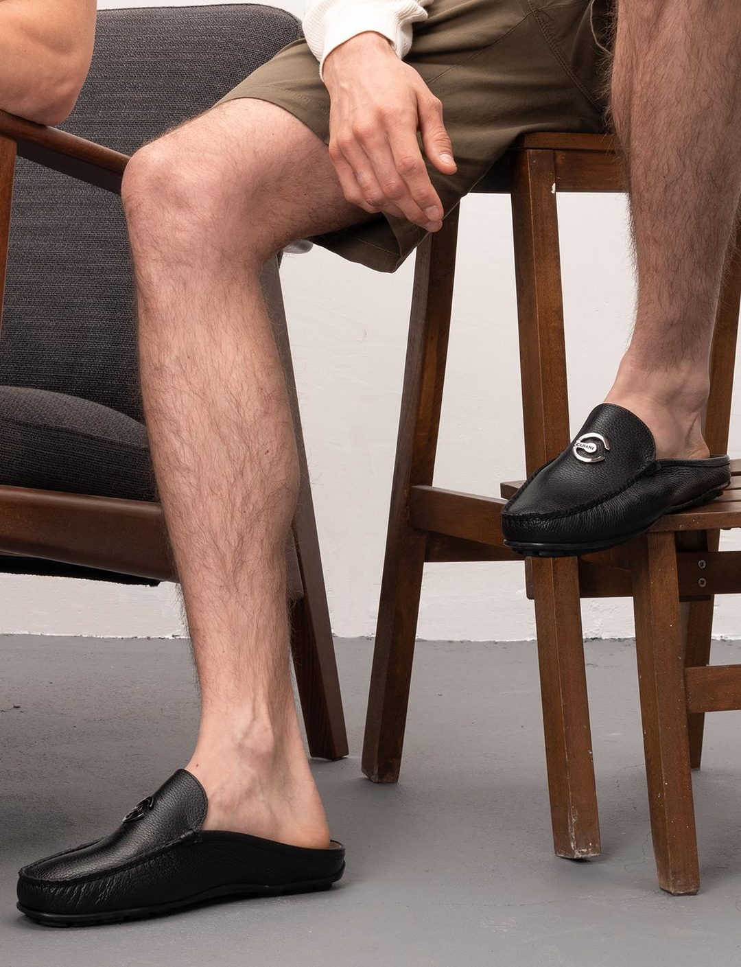 Hakiki Deri Siyah Tokalı Erkek Terlik