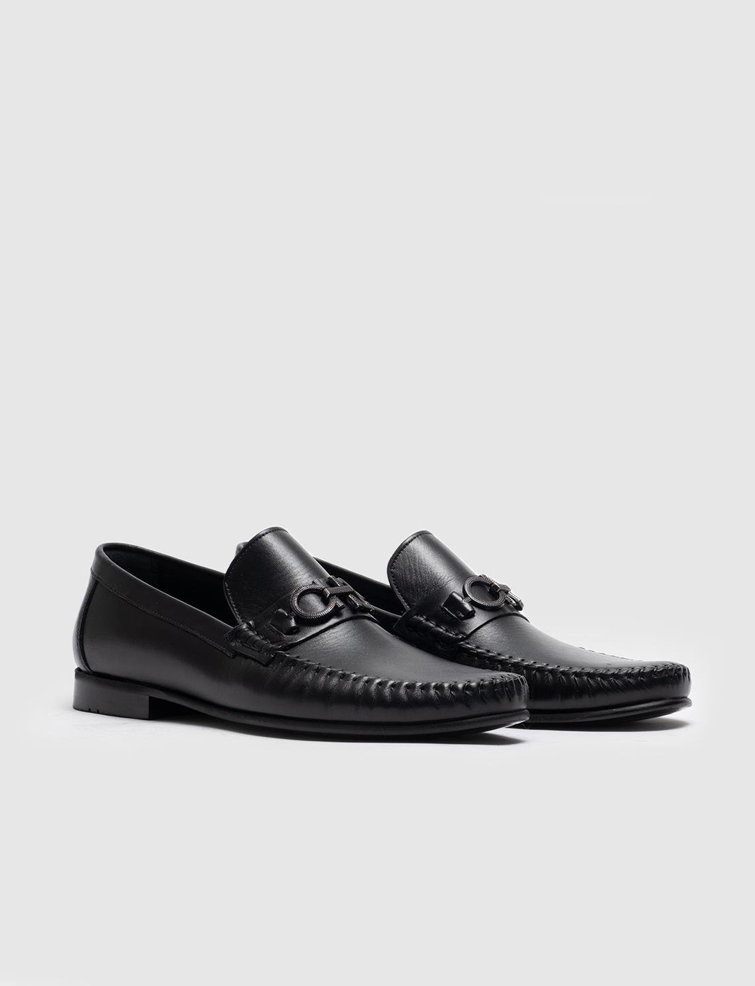 Men Black Genuine Leather Metal Decor Loafers