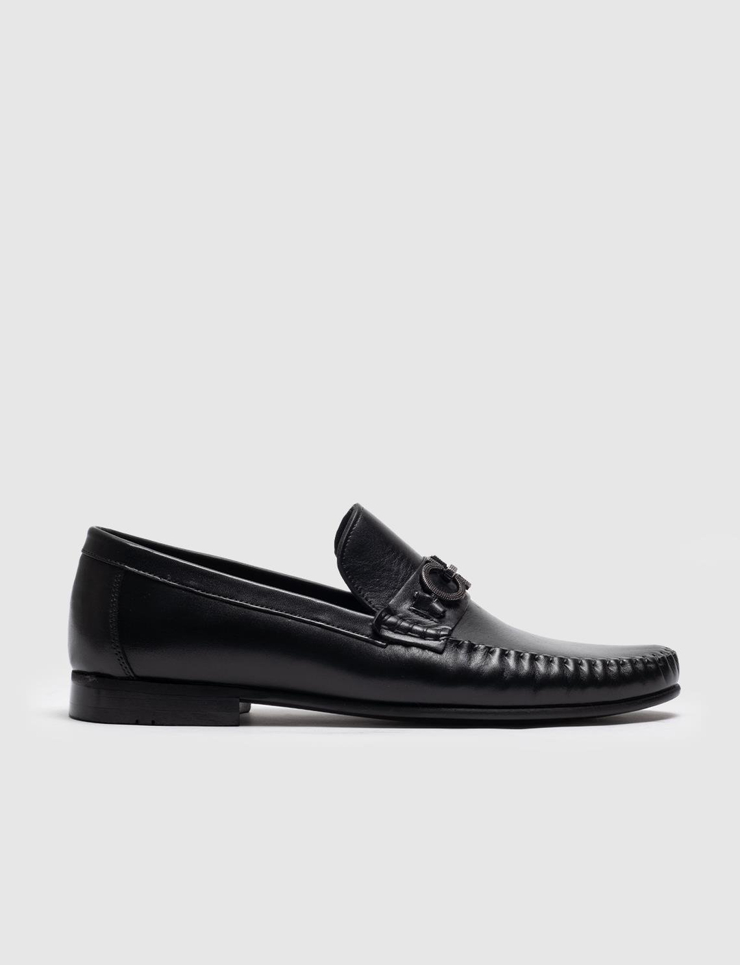Men Black Genuine Leather Metal Decor Loafers