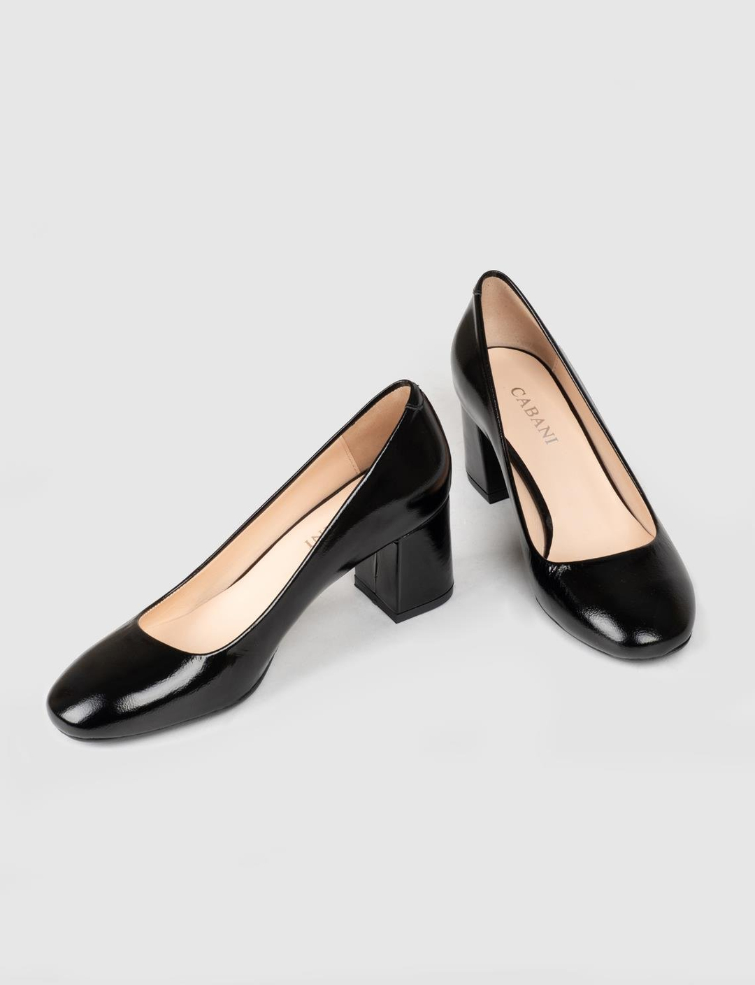 Jurdan Tabanlı Hakiki Deri Siyah Kadın Kalın Topuklu Ayakkabı