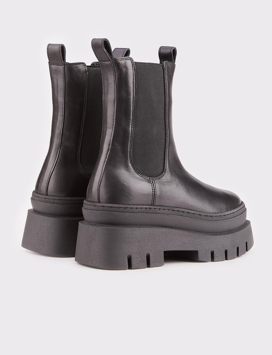 Kadın Siyah Hakiki Deri Günlük Bot