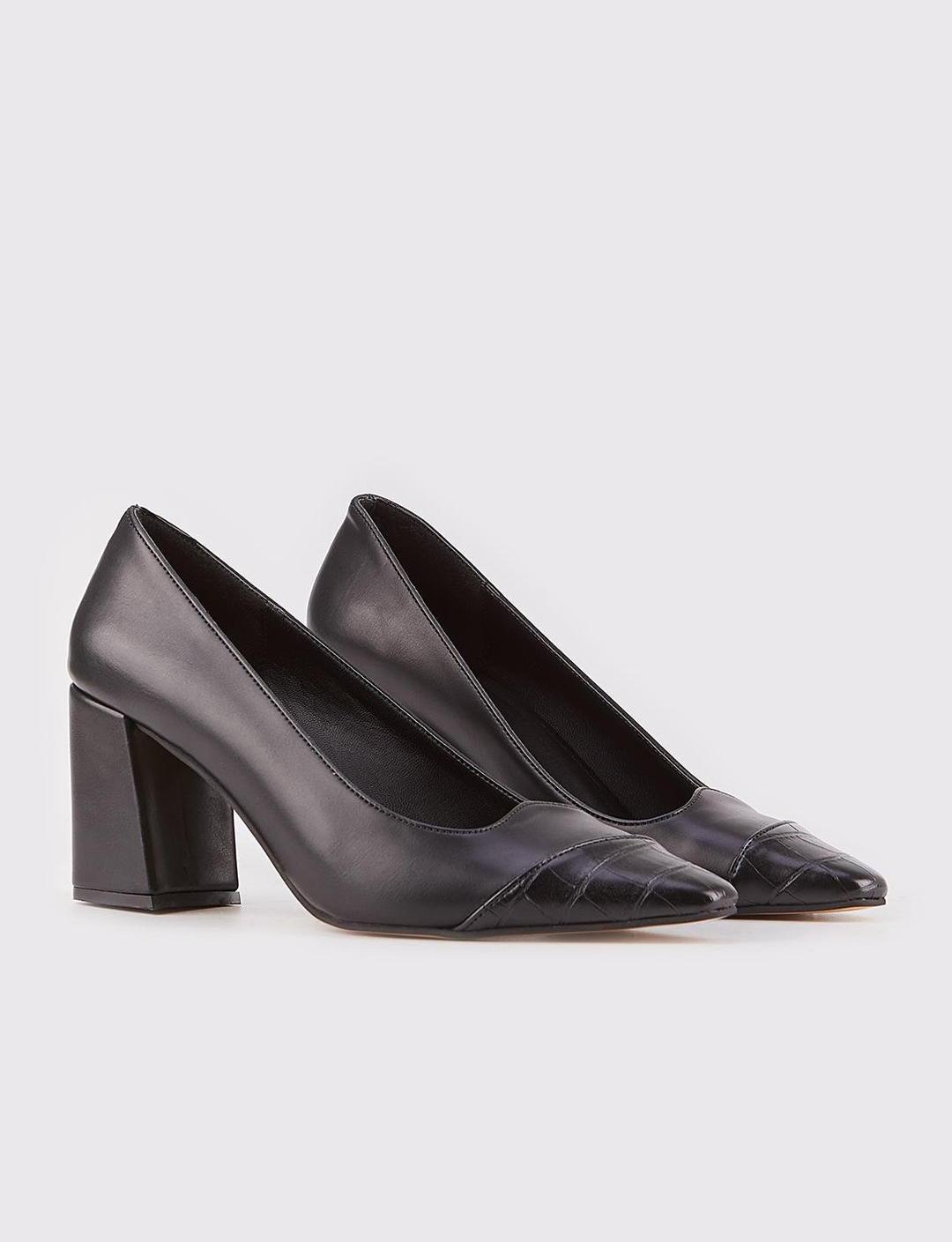 Kalın Siyah Kadın Topuklu Ayakkabı