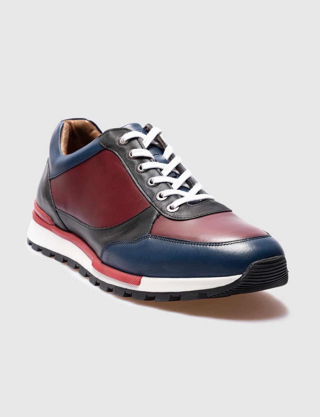 Light Termo Taban Hakiki Deri Siyah Bağcıklı Erkek Spor Ayakkabı