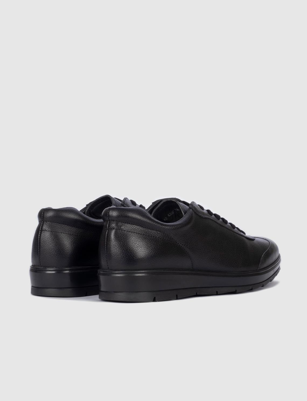 Light Termo Tabanlı Hakiki Deri Siyah Bağcıklı Erkek Günlük Ayakkabı