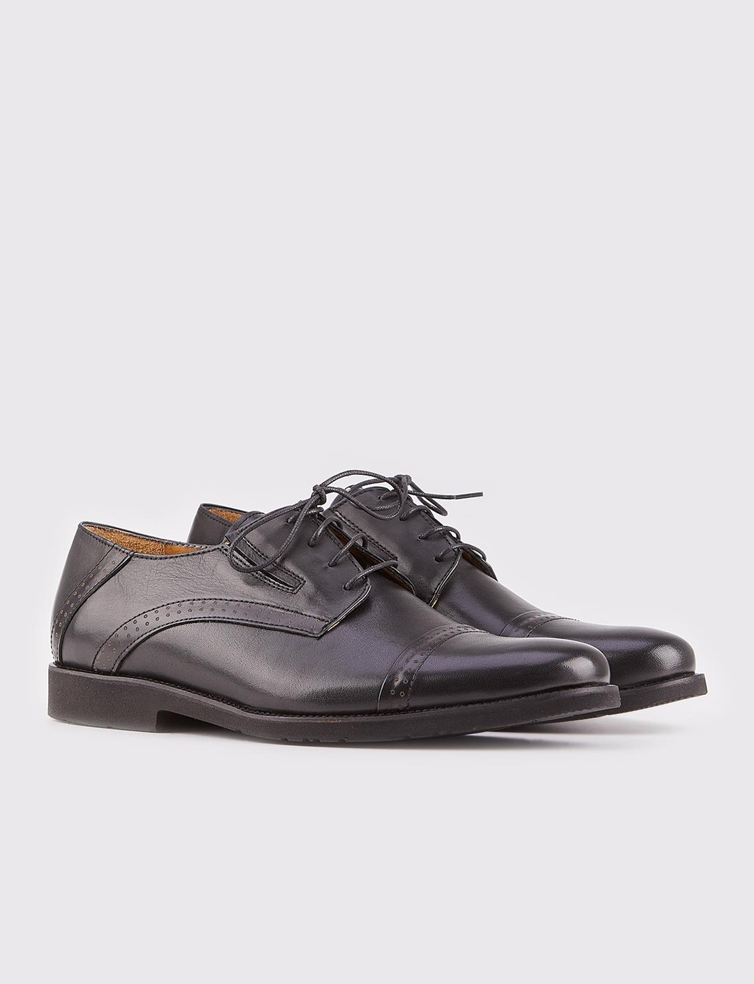 Maskarata Detaylı Hakiki Deri Siyah Bağcıklı Erkek Klasik Ayakkabı