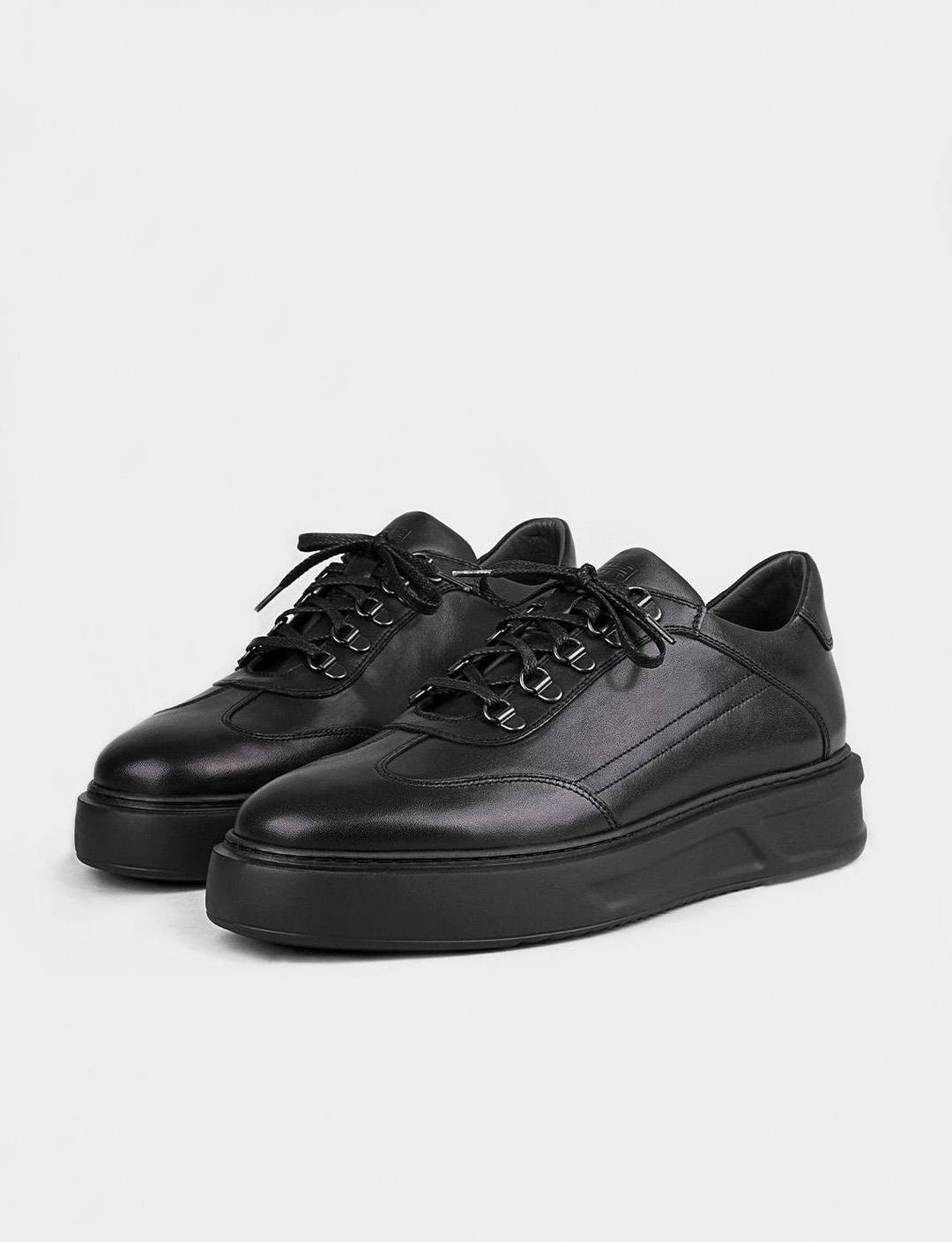 Meşin Astarlı Hakiki Deri Siyah Bağcıklı Erkek Spor Ayakkabı