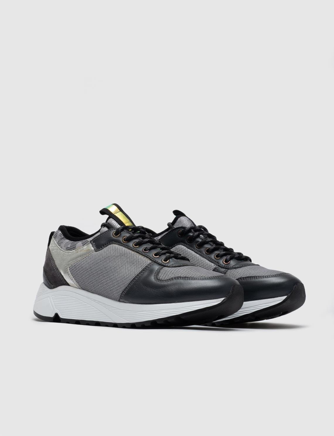 Özel Tasarımlı Hakiki Deri Gri Bağcıklı Kadın Spor Ayakkabı