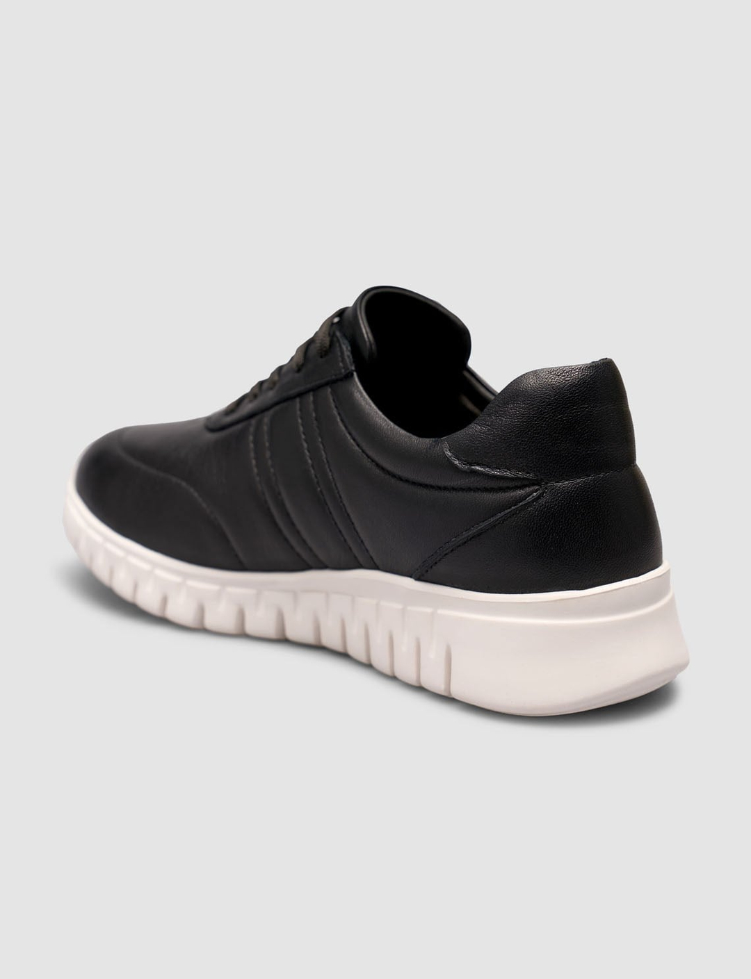 Siyah Hakiki Dana Deri Süet Detaylı Kadın Sneaker Ayakkabı