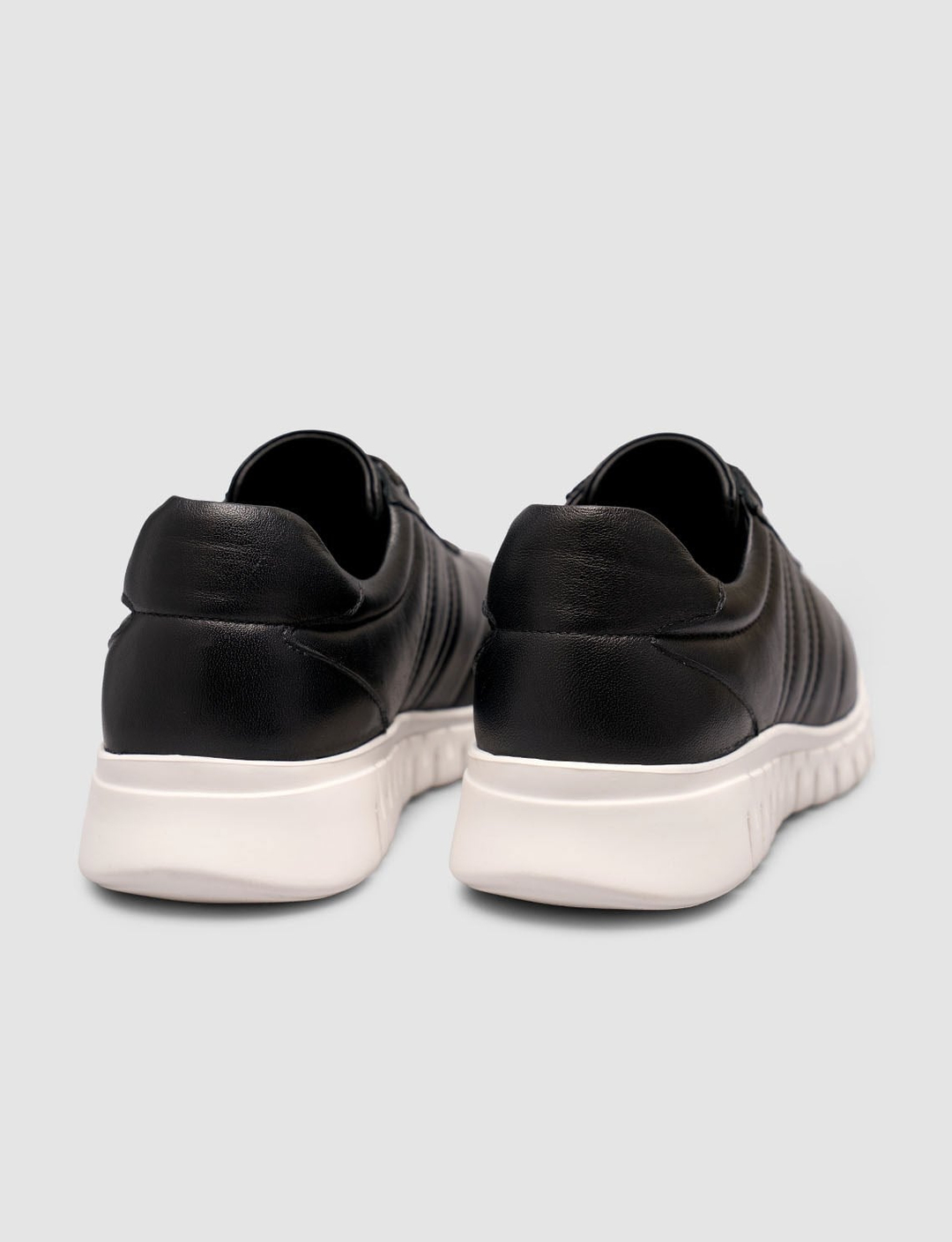 Siyah Hakiki Dana Deri Süet Detaylı Kadın Sneaker Ayakkabı