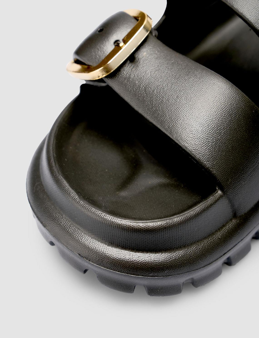 Vegan Deri Siyah Kadın Terlik