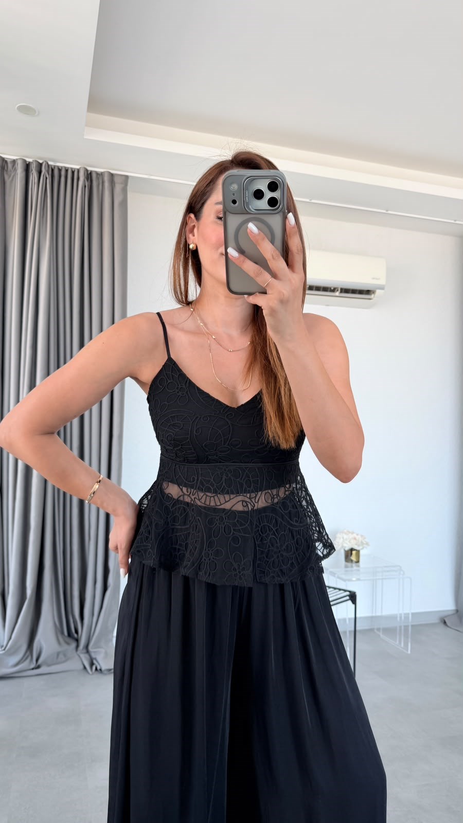 Siyah Havana Askılı Dantelli Crop