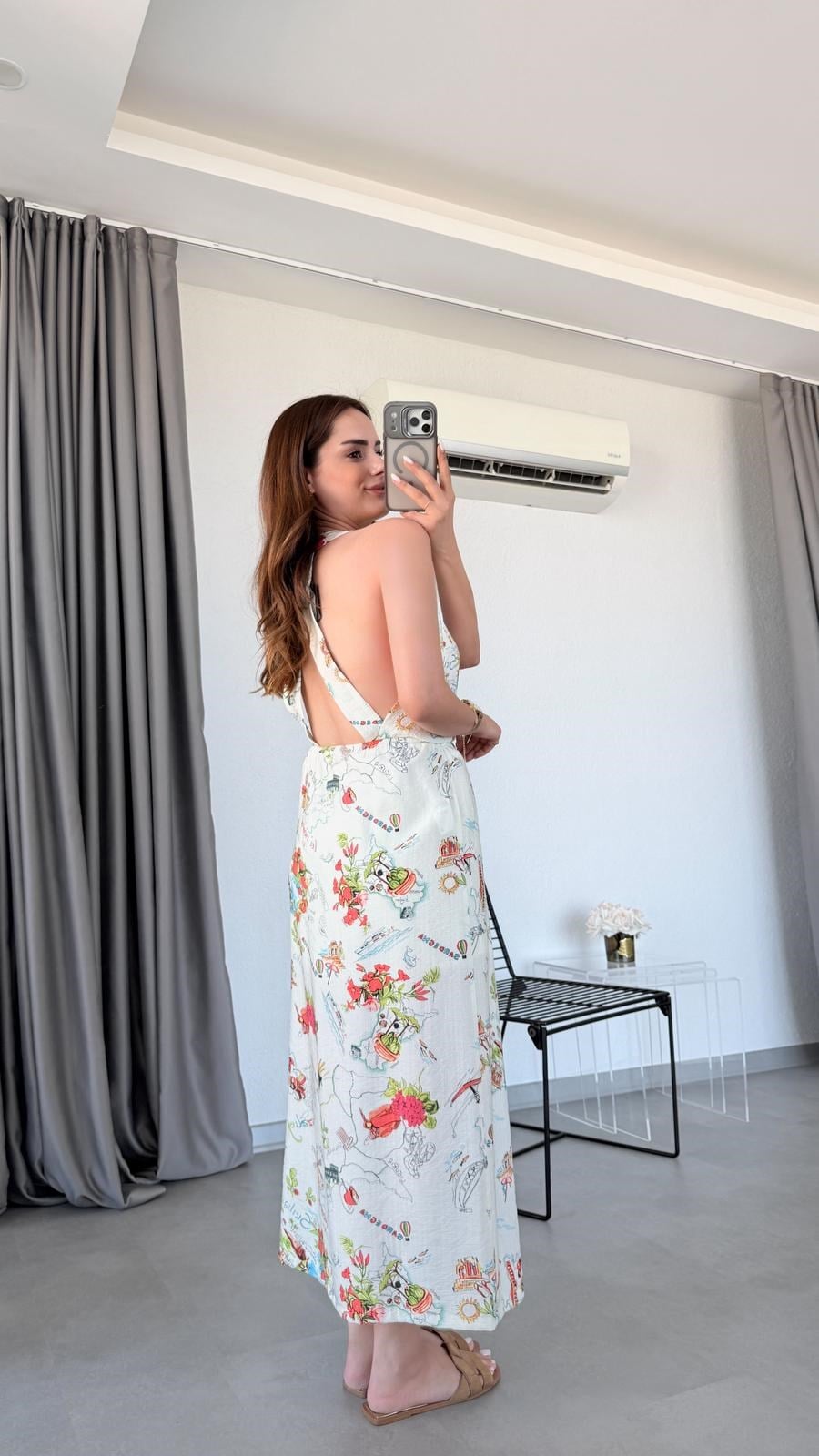 Desenli Hina Yırtmaç Detaylı Elbise