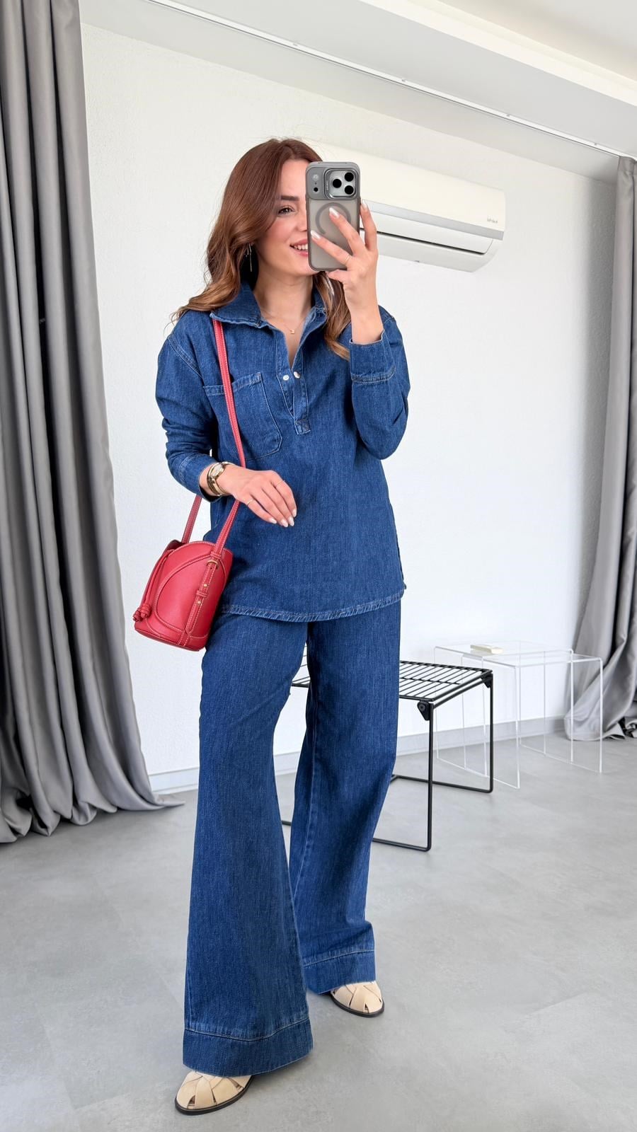 Mavi Yunara Yırtmaç Detaylı Denim Takım