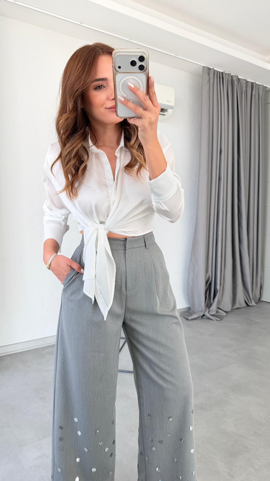 Mina Kruvaze Bağlama Detaylı Saten Gömlek