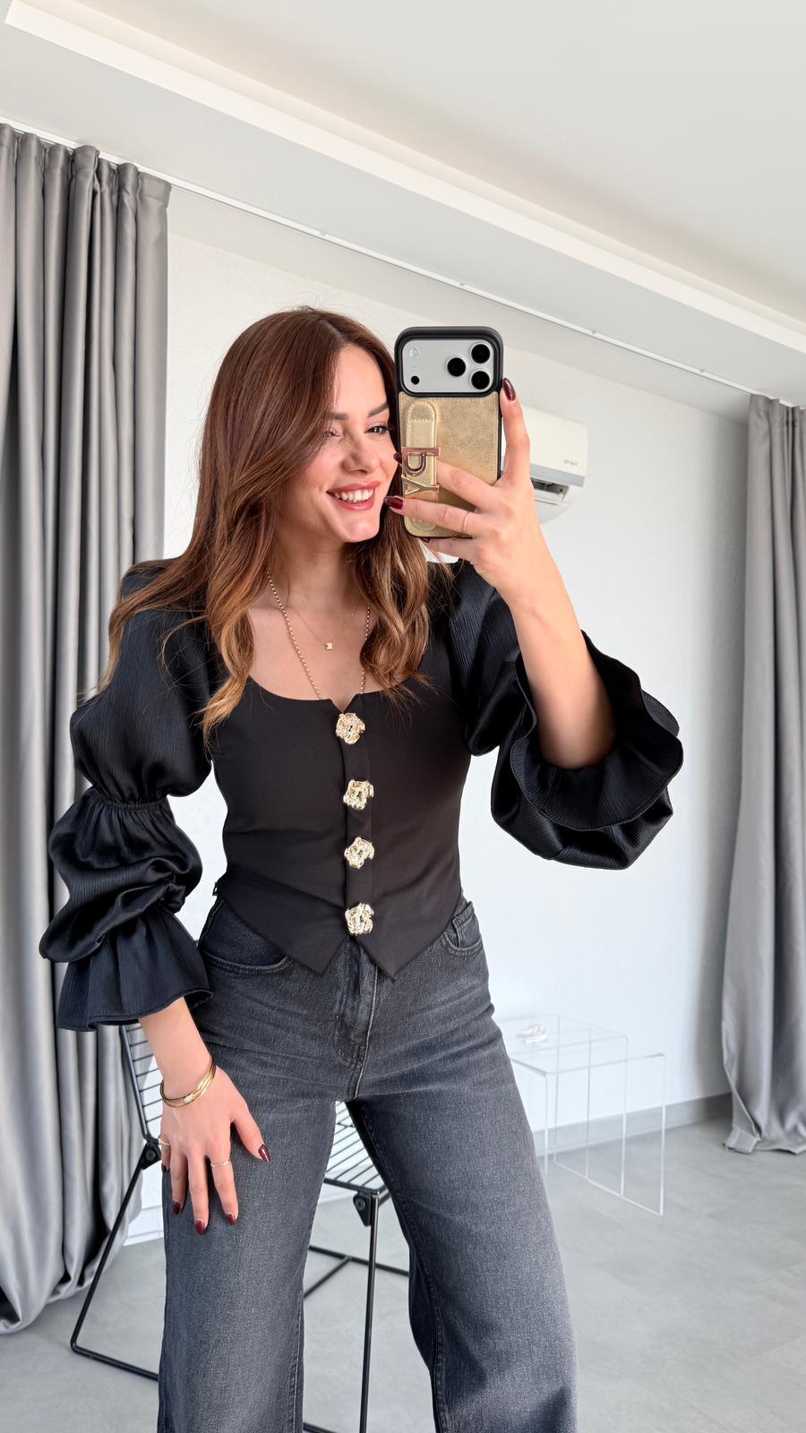 Kare Yaka Tokalı Bluz