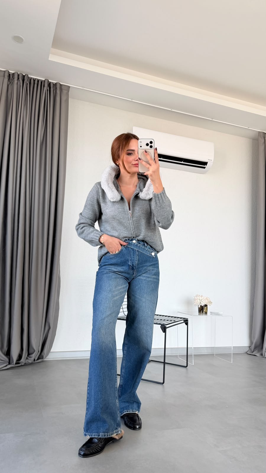 Mavi Kala Çapraz Kemer Detaylı Jean