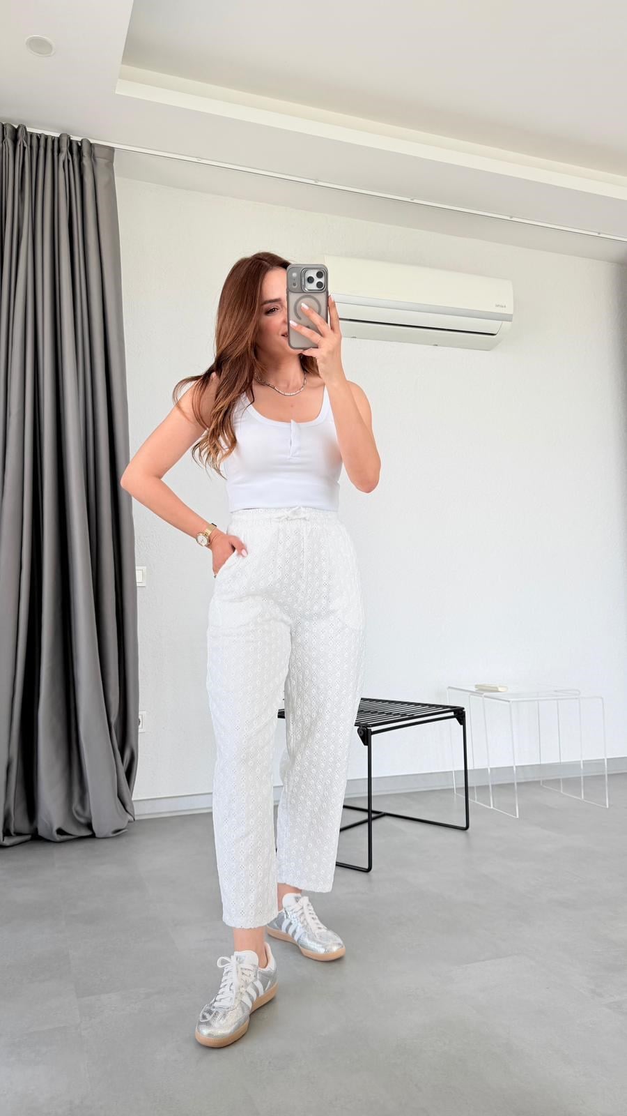 Beyaz Zakkum Beli Bağlamalı Nakışlı Pantolon