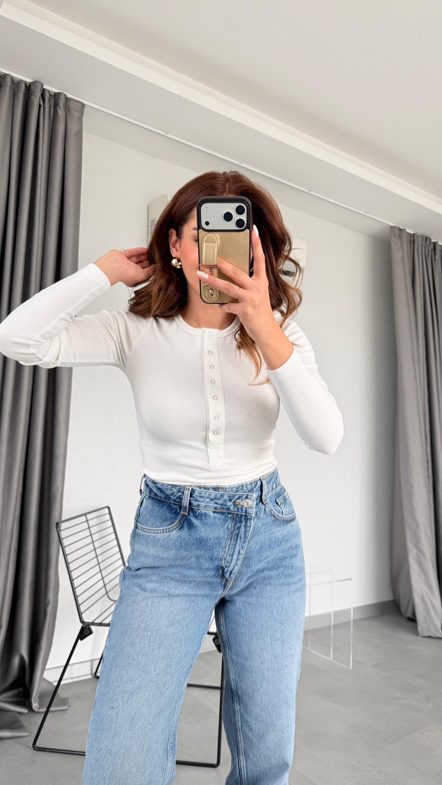 Yakadan Düğmeli Bluz