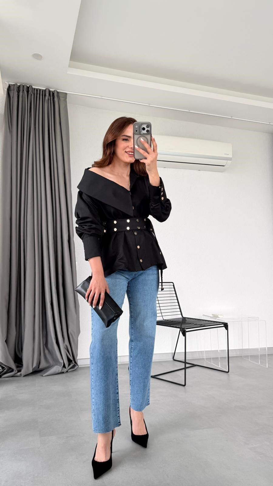 Siyah Carla Tasarım Model Kemerli Gömlek