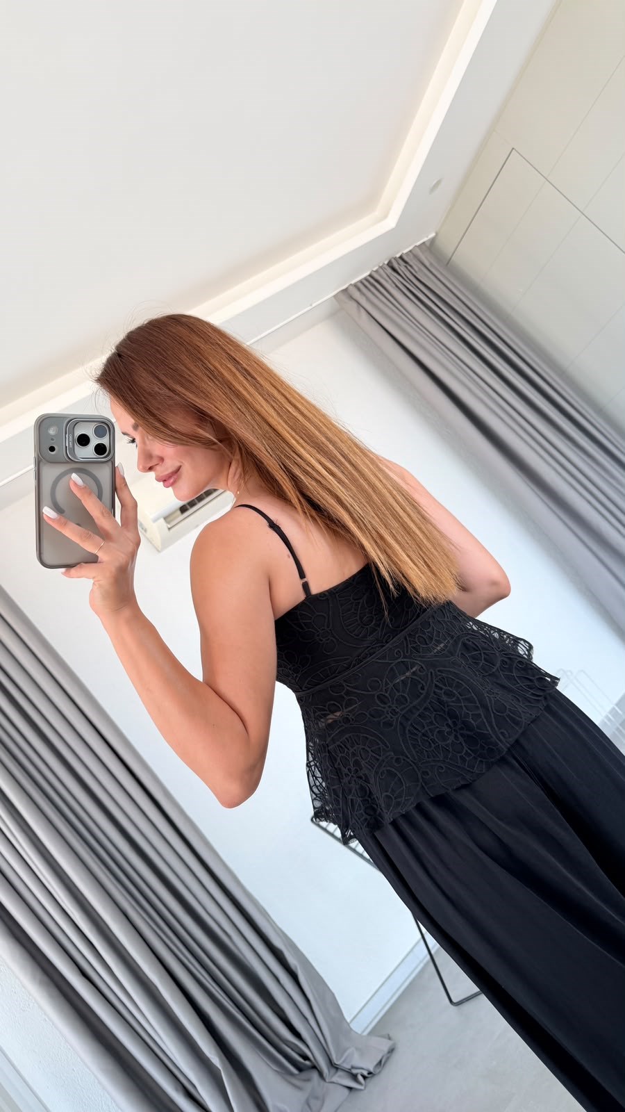 Siyah Havana Askılı Dantelli Crop