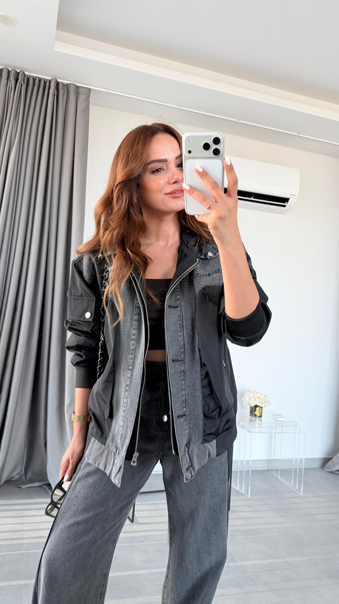 Siyah Valencia Paraşüt Kumaş Denim Detaylı Yağmurluk