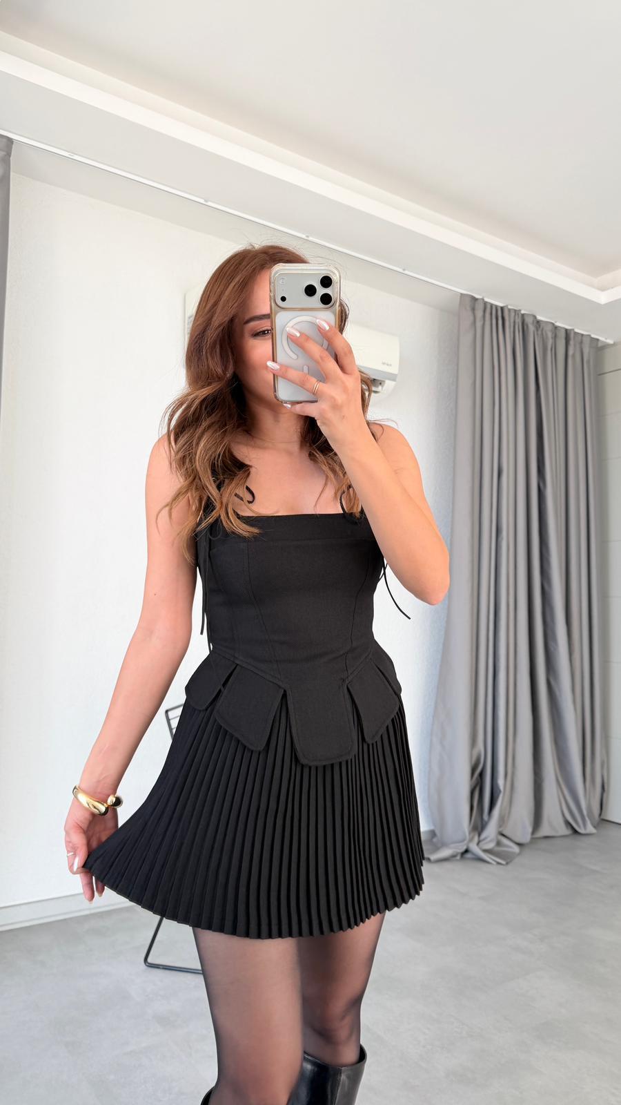 Verona Kapak Cepli Pileli Mini Etek