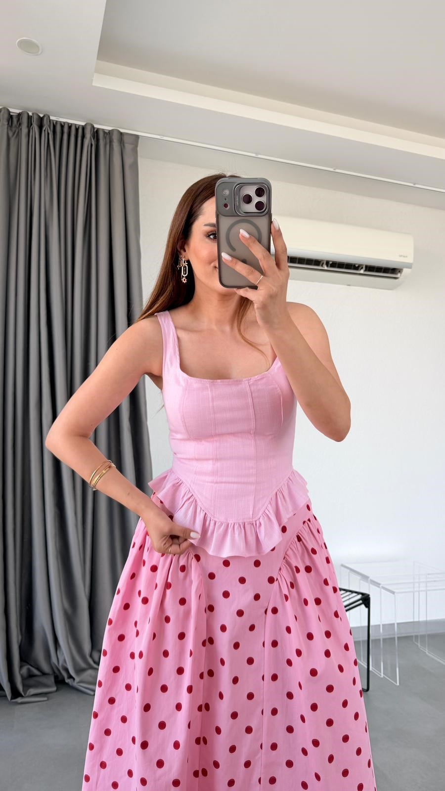 Pembe Jale Kalın Askılı Fırfır Detaylı Bluz