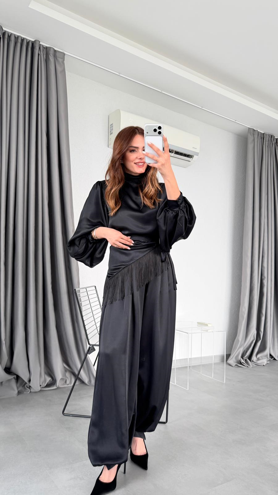 Camenta Balon Kol Boyundan Bağlamalı Saten Bluz Pantolon Takım