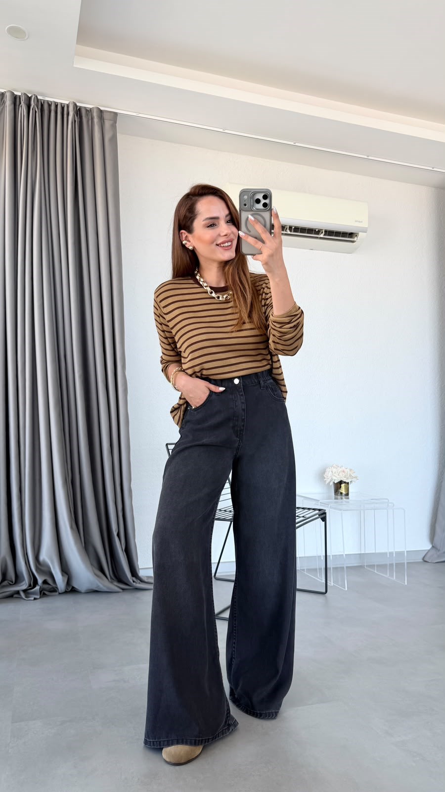 Siyah Vespera Arka Beli Lastikli Geniş Paça Jean