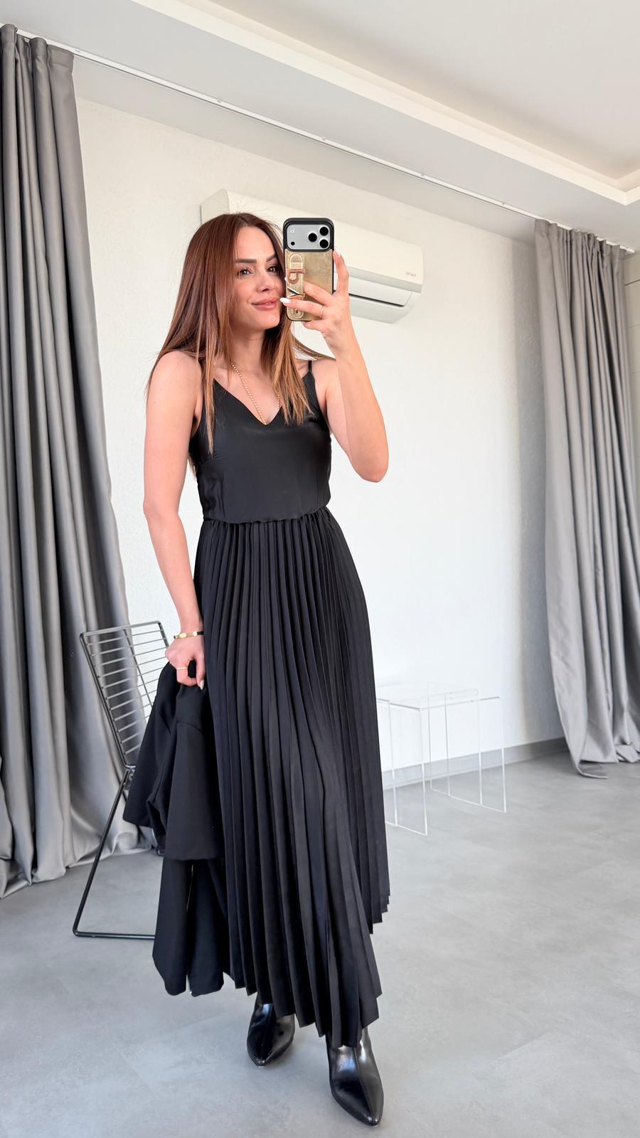 Tişört Detaylı Pileli Elbise