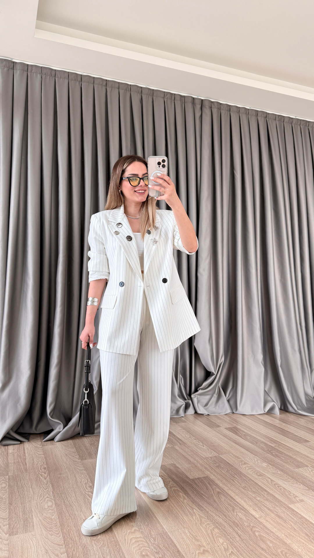 Here Broş Detaylı Blazer Ceket Pantolon Takım